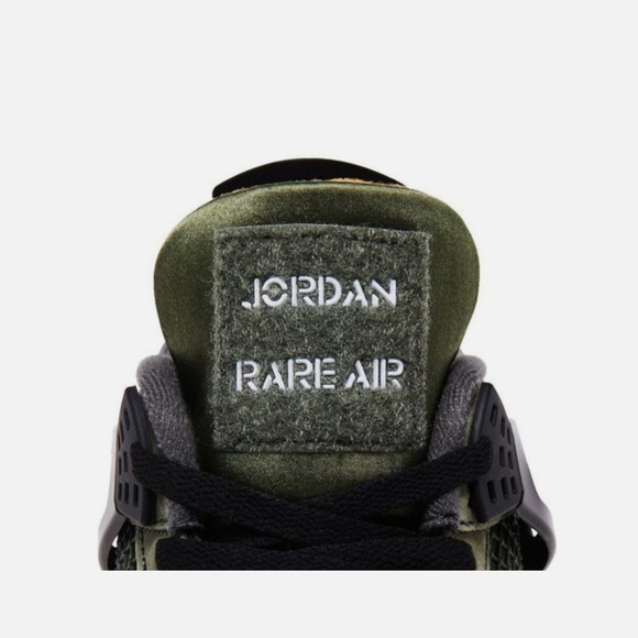 Jordan 4s undefeated dead stock NWT size 12m Sneakers in Green and Black - Picture 12 of 13